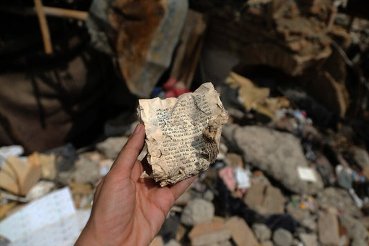 Comunidade judaica de Teerã resiste após bombardeio israelense destruir sinagoga